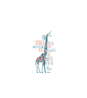 Giraffe model alb pe tricou