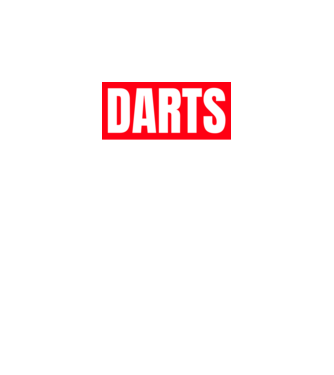 DARTS HERO model negru pe tricou
