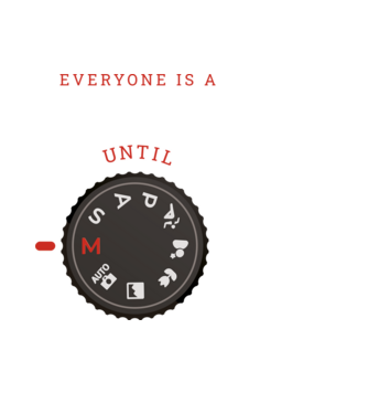 Everyone is a photographer until model negru pe tricou