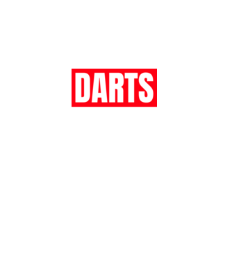 DARTS HERO model negru pe tricou