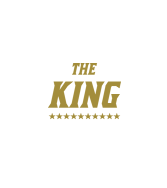 The King model negru pe tricou
