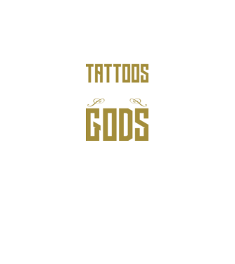 A man without tattoos is invisible to the gods model negru pe tricou
