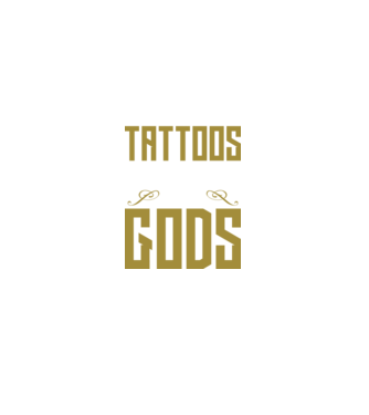 A man without tattoos is invisible to the gods model negru pe tricou