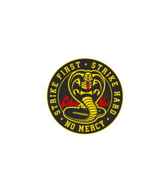 Strike first strike hard cobra kai model negru pe tricou