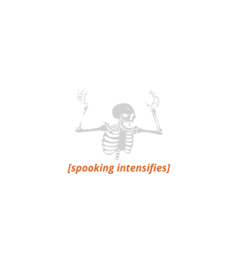 Spooking intensifies model negru pe tricou