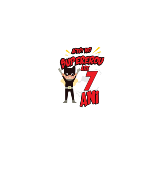 Acest mic supererou are 7 ani model negru pe tricou