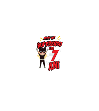 Acest mic supererou are 7 ani model negru pe tricou