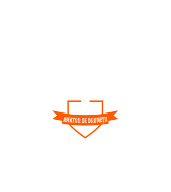 sunt cel mai tare amator de drumeții și tot ce am primit pentru asta a fost acest tricou jalnic model negru pe tricou