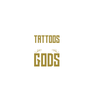 A man without tattoos is invisible to the gods model negru pe tricou