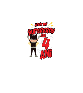 Acest mic supererou are 4 ani model negru pe tricou