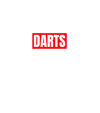 DARTS HERO model negru pe tricou