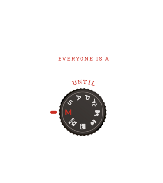 Everyone is a photographer until model negru pe tricou