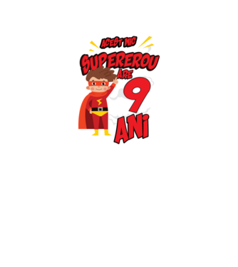 Acest mic supererou are 9 ani model negru pe tricou