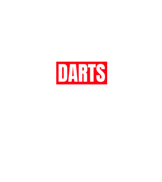 DARTS HERO model negru pe tricou