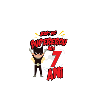 Acest mic supererou are 7 ani model negru pe tricou
