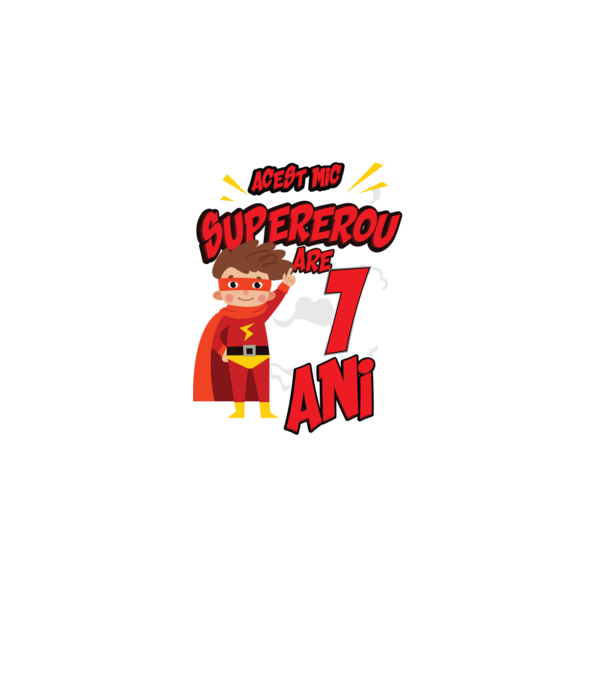 Acest mic supererou are 1 an model negru pe tricou