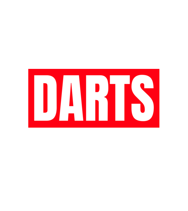 DARTS HERO model alb pe tricou