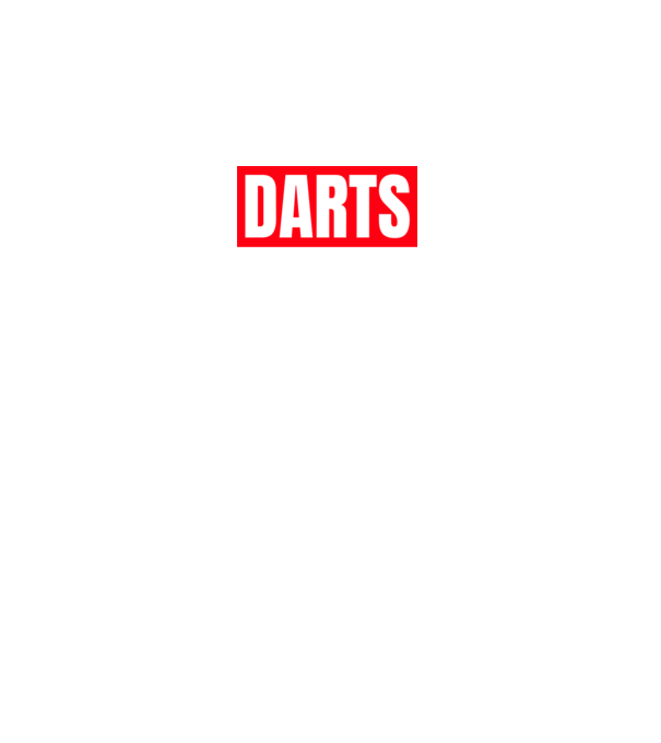 DARTS HERO model negru pe tricou