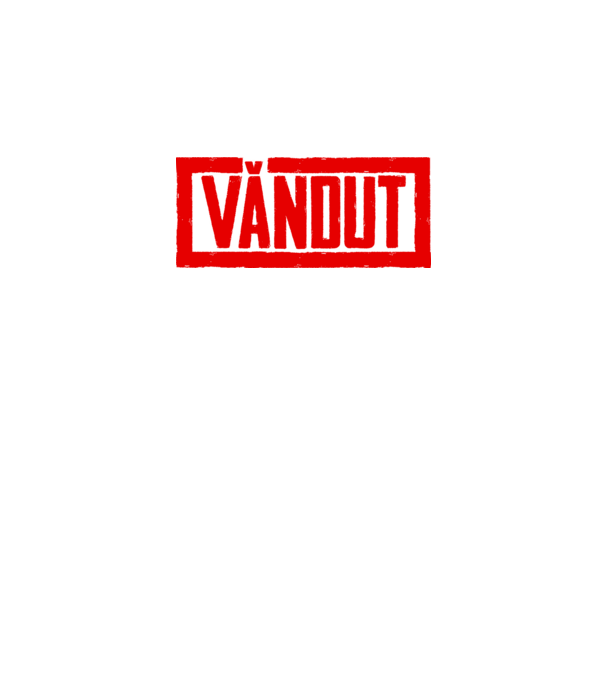 vândut model alb pe tricou