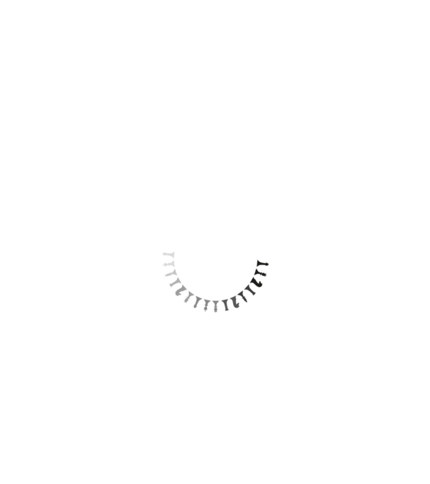 Mă gândesc model negru pe tricou