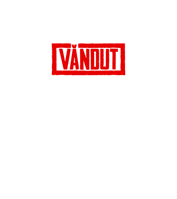 vândut model alb pe tricou