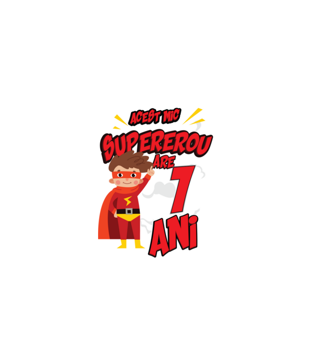 Acest mic supererou are 1 an model negru pe tricou