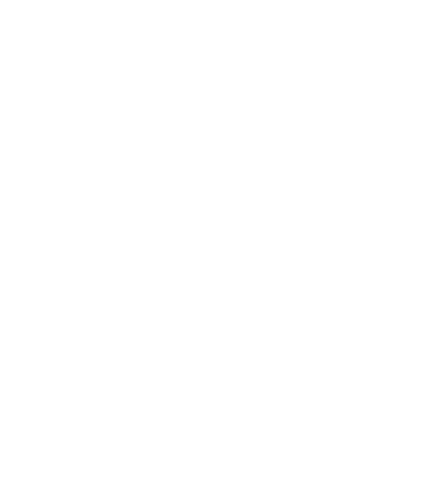 turist model negru pe tricou