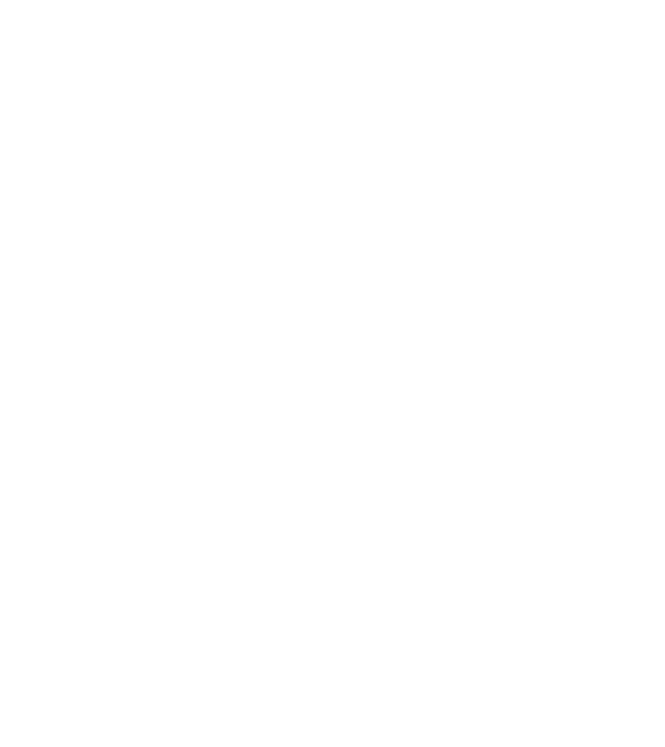 turist model negru pe tricou