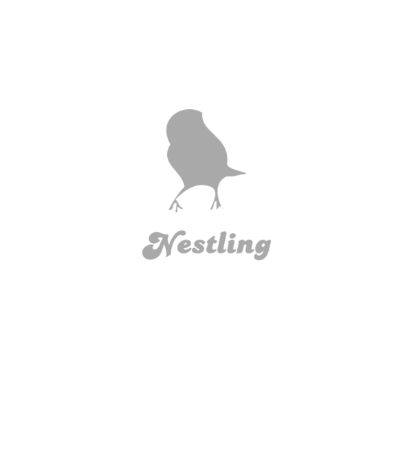 Nestling model negru pe tricou
