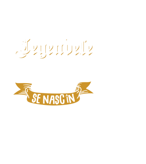 Legendele șahului se nasc în august model negru pe tricou