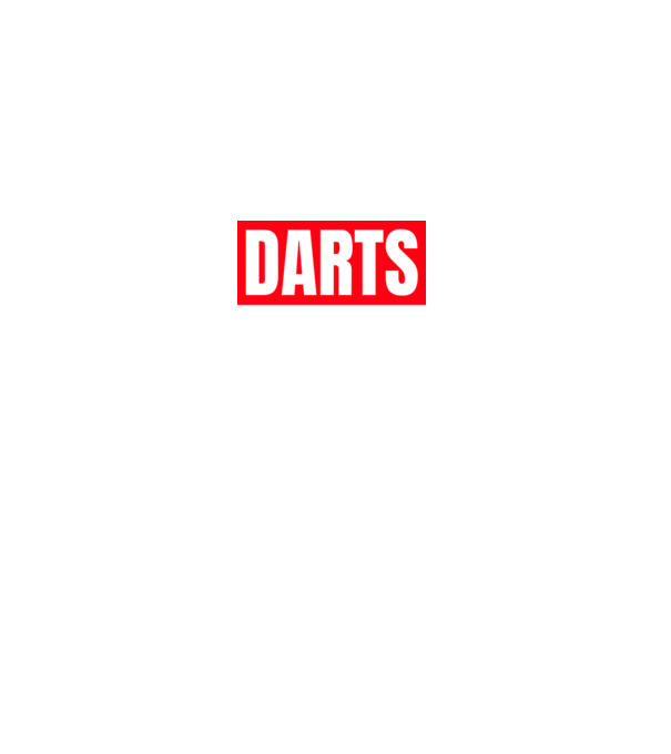 DARTS HERO model negru pe tricou
