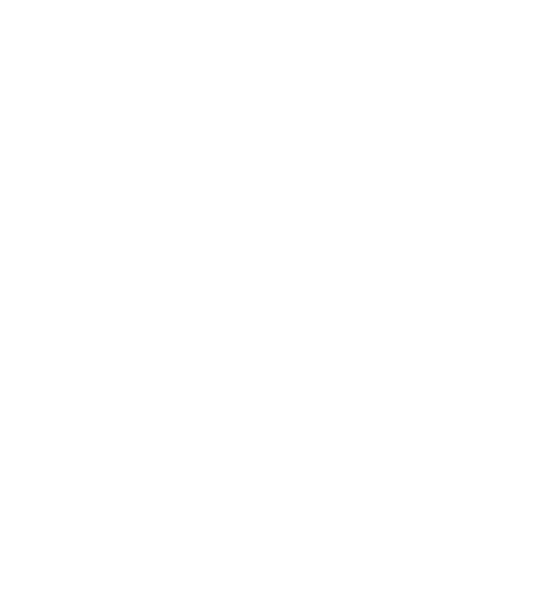 Tatuator model negru pe tricou