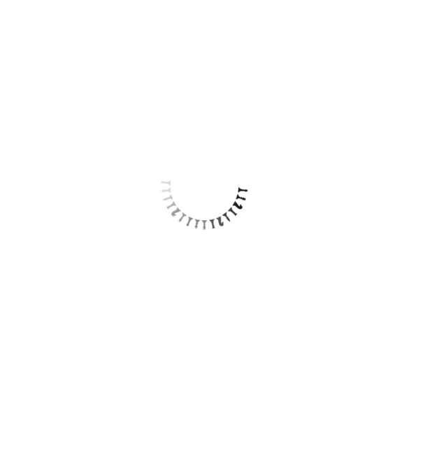 Mă gândesc model negru pe tricou