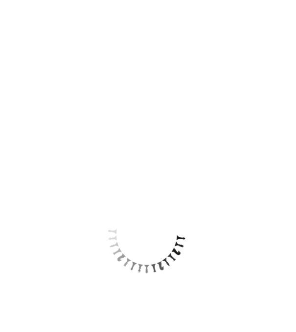 Mă gândesc model negru pe tricou