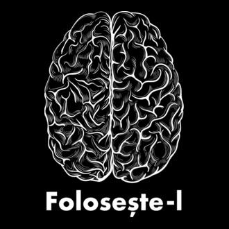 Folosește-l model tricou