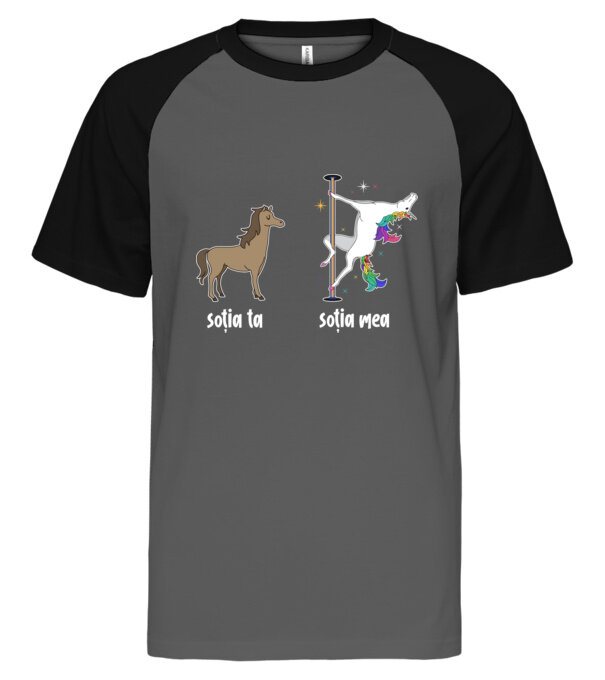  model  pe tricou