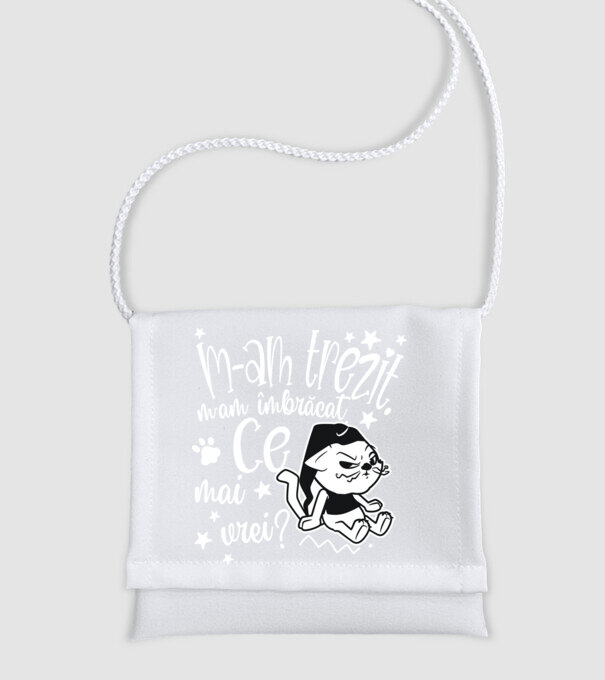 Ce mai vrei? model alb pe tricou