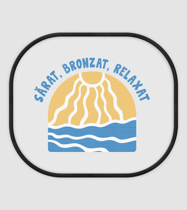 Sărat, bronzat, relaxat model alb pe tricou