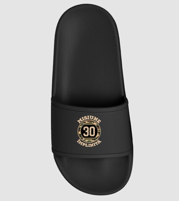 Misiune împlinită 30 model negru pe tricou