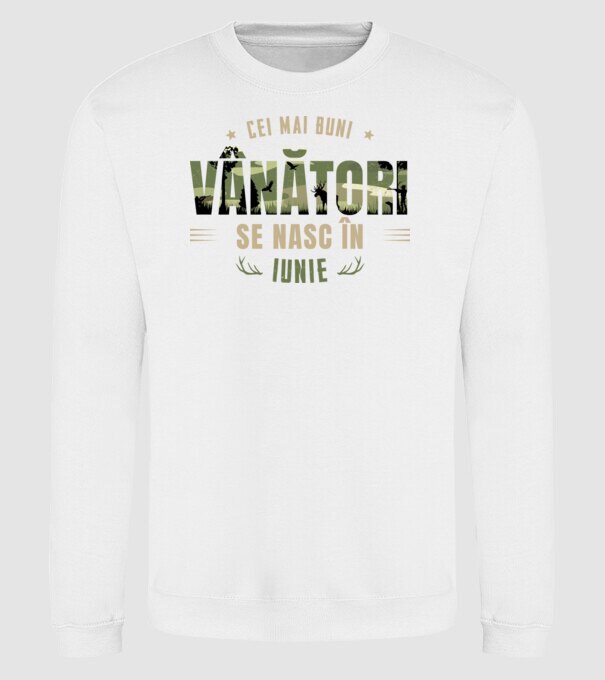 Cei mai buni vânători se nasc în iunie model alb pe tricou