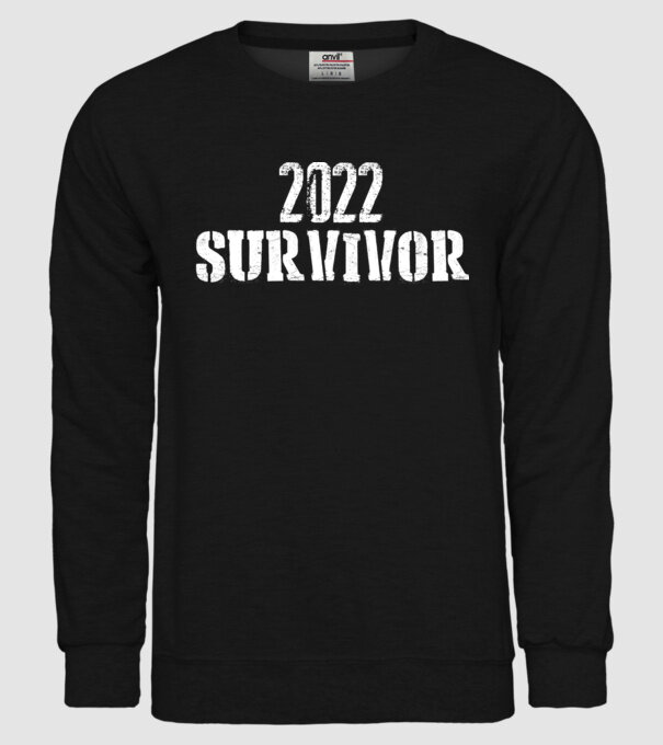 2022 survivor model negru pe tricou