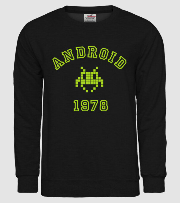 android model negru pe tricou