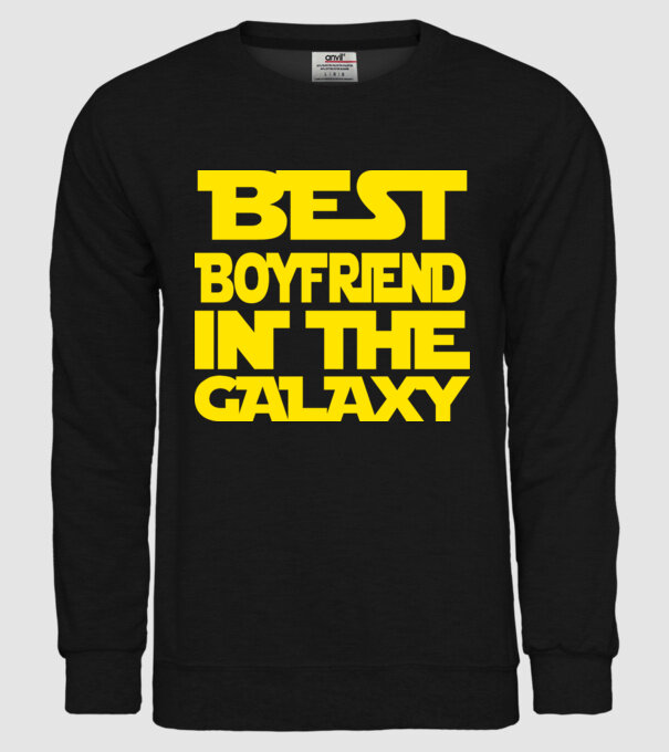 best boyfriend in the galaxy model negru pe tricou