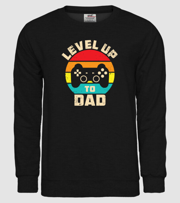 Level Up Dad model negru pe tricou