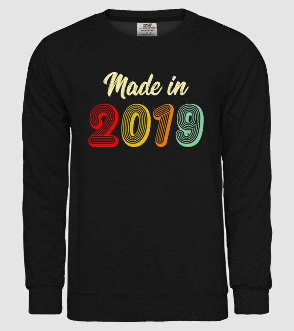 made in 2019 retro model negru pe tricou