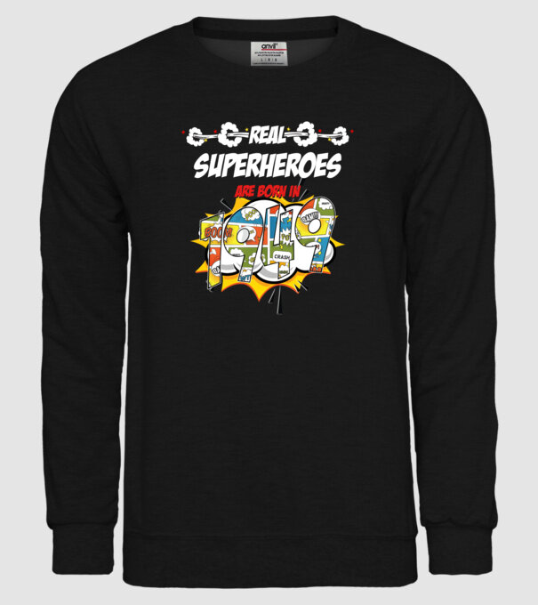 real superheroes are born in 1949 model negru pe tricou