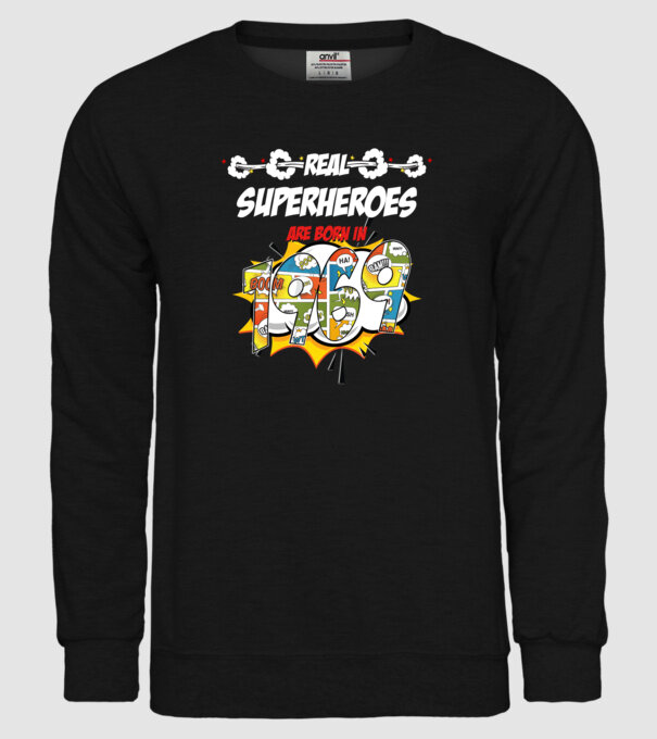 real superheroes are born in 1969 model negru pe tricou