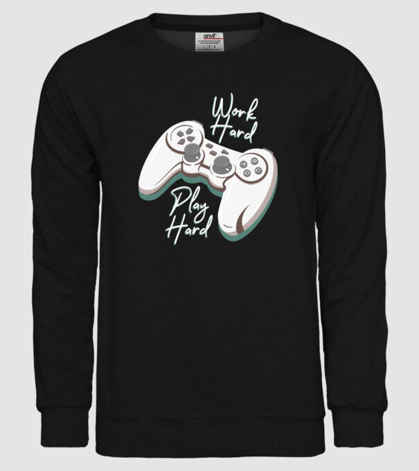Work hard play hard model negru pe tricou