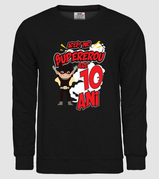 Acest mic supererou are 10 ani model negru pe tricou
