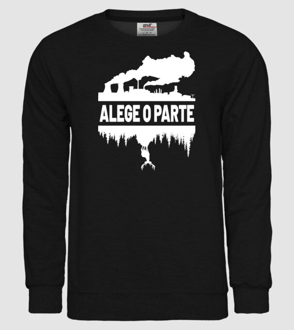 Alege o parte model negru pe tricou